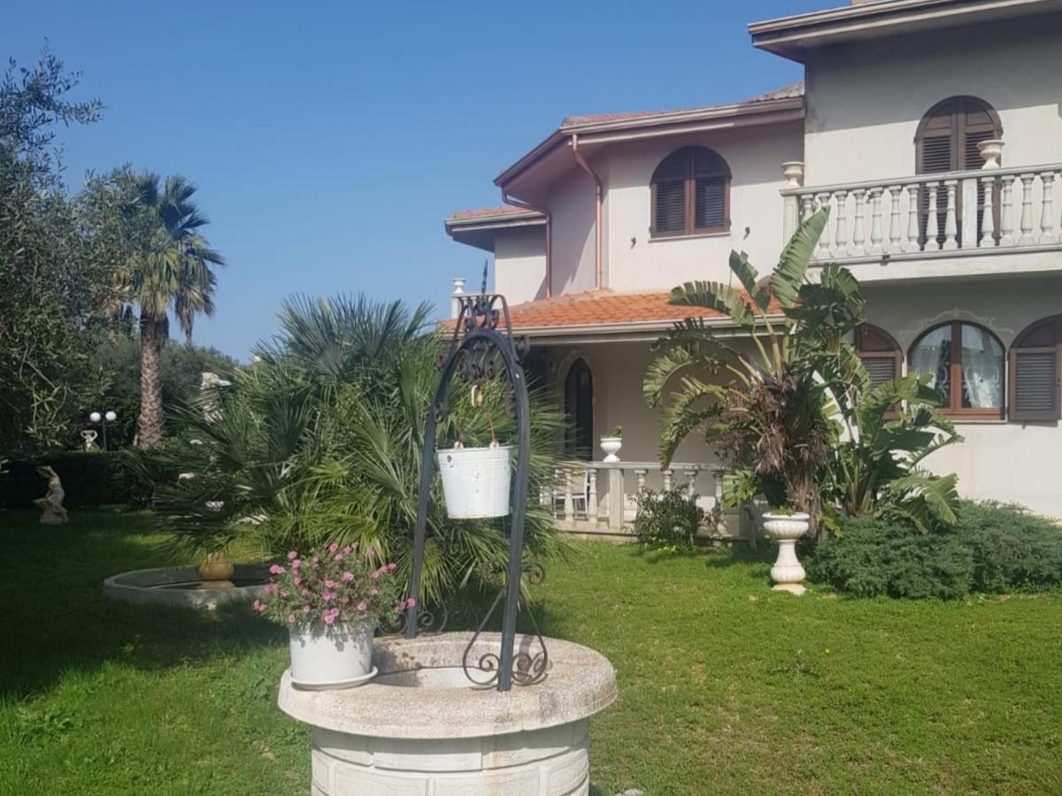 La Casa Delle Rose 2 Vakantiehuis Giba
